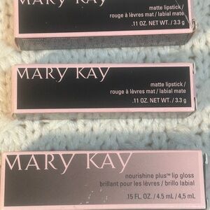 Mary Kay Matte Lipstick and Lip Gloss - Elegant Pink
